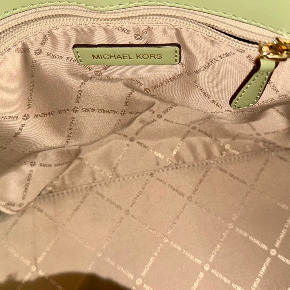 Michael Kors Emilia Signature Satchel NWOT Authentic - Picture 7 of 9